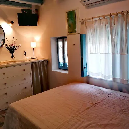 Almi House