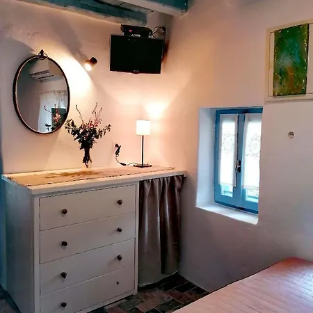 Almi House